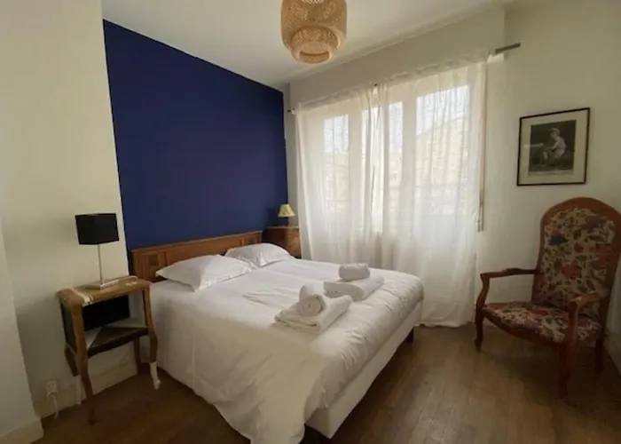 Charming 44M Near Downtown