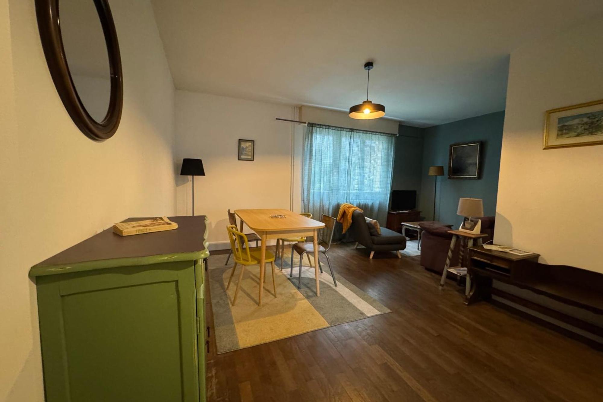 Charming 44m Near Downtown *